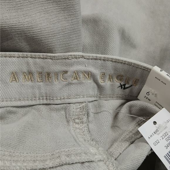 American Eagle Mom Jeans Size 6 Gray Destroyed Deconstructed Denim High Rise - Picture 9 of 11
